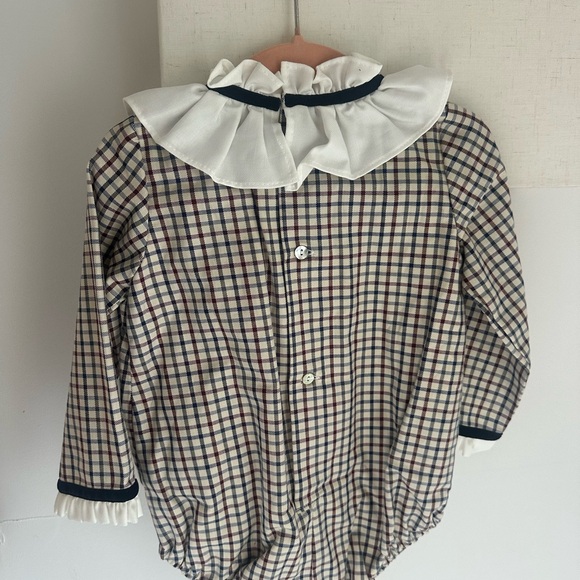 La Coqueta Baby Romper with Ruffle Collar - Picture 3 of 3